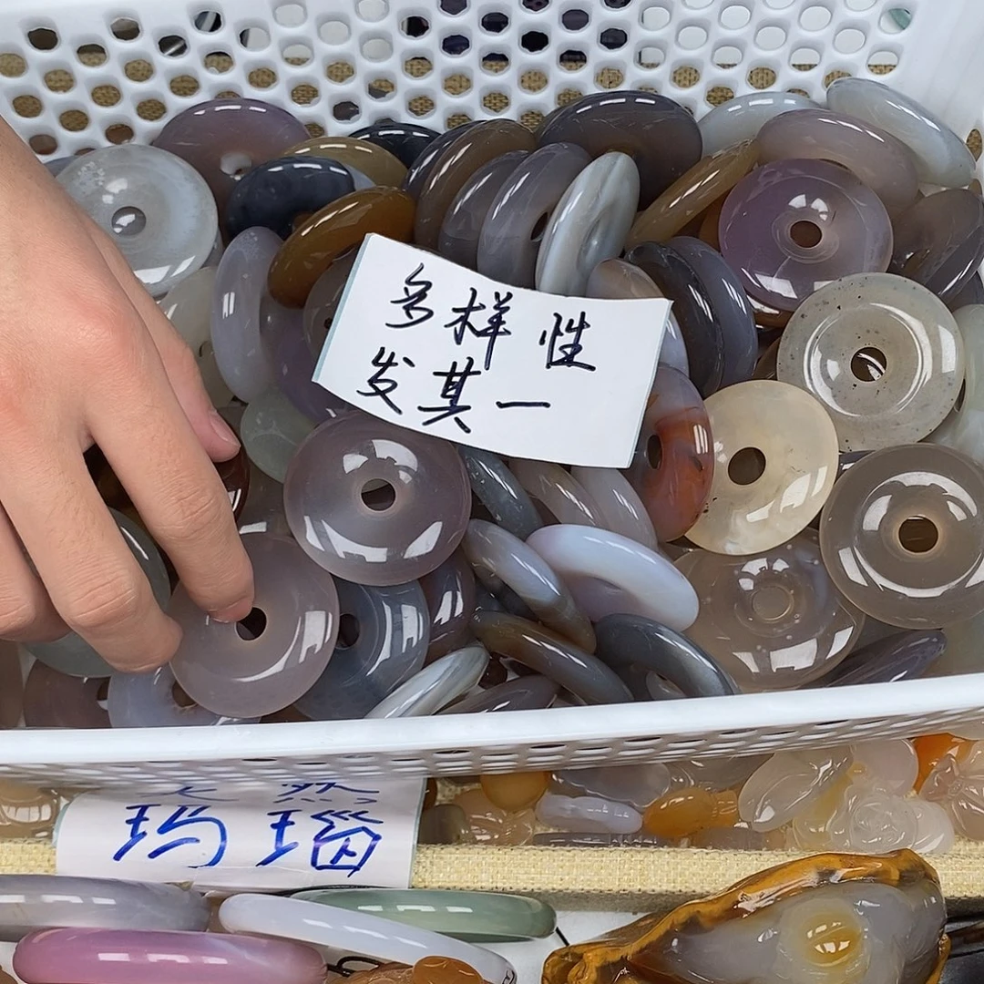 玛瑙/玉髓未镶嵌颈饰