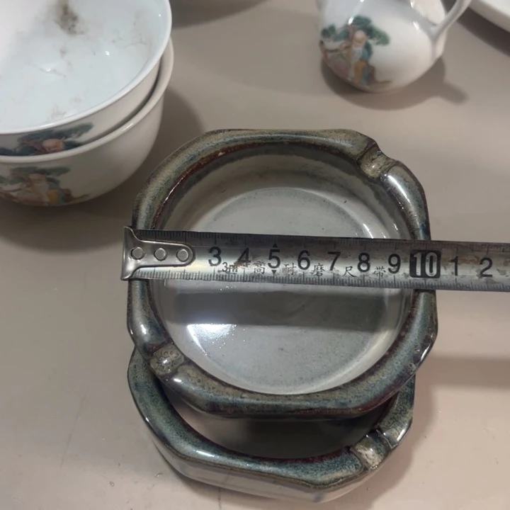 瓷片陶瓷制品烟灰缸两个