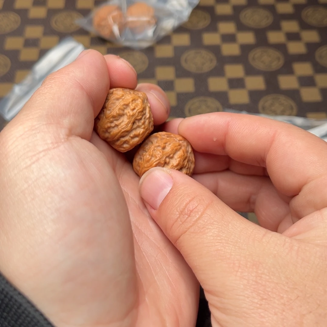 文玩核桃把件1100000000