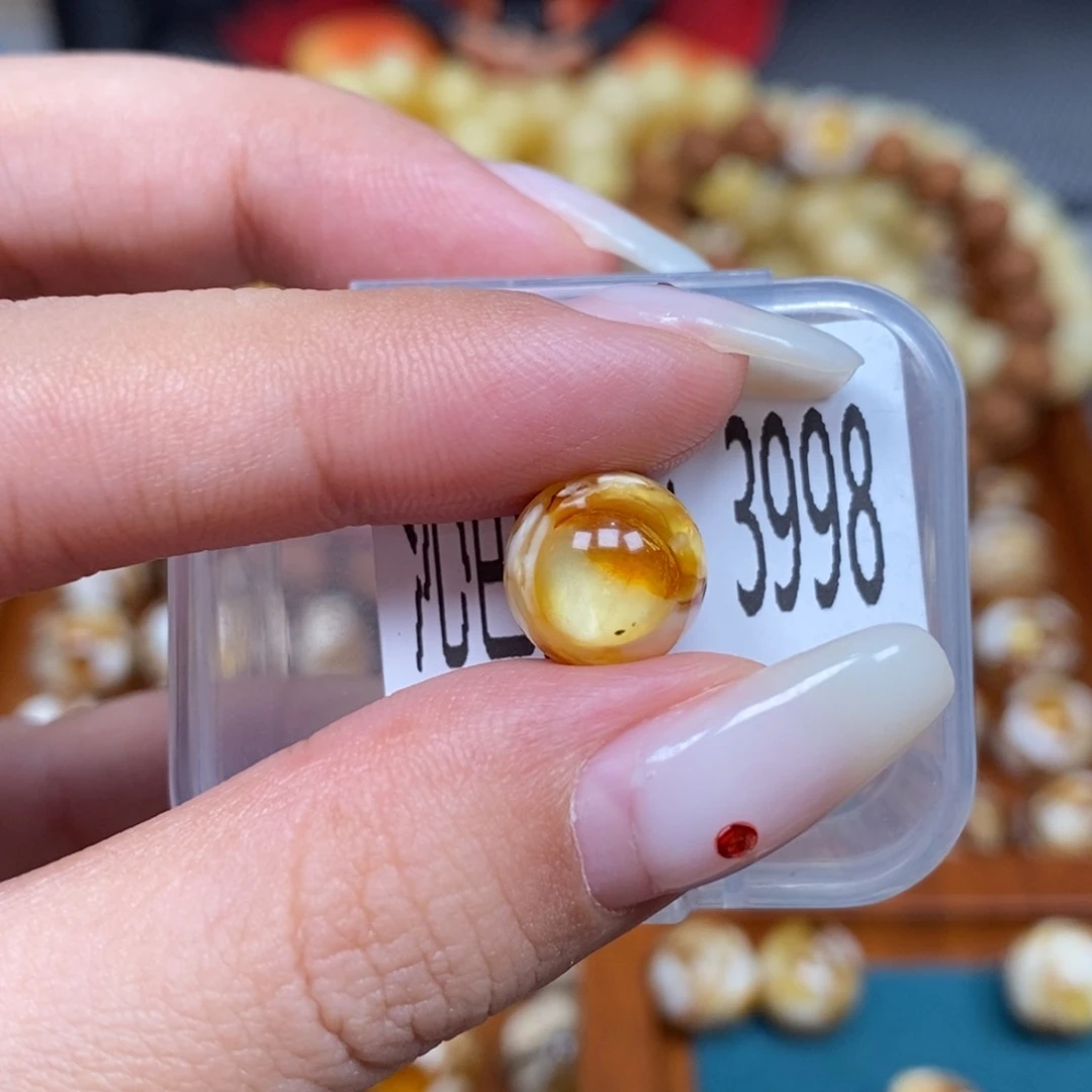 蜜蜡未镶嵌珠宝奇石3998