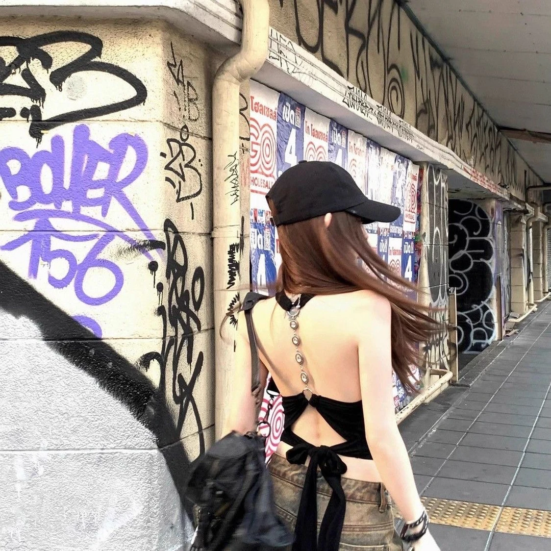 Z.性感风辣妹风小众特色吊带背心INS风学院风纯欲风原创设计