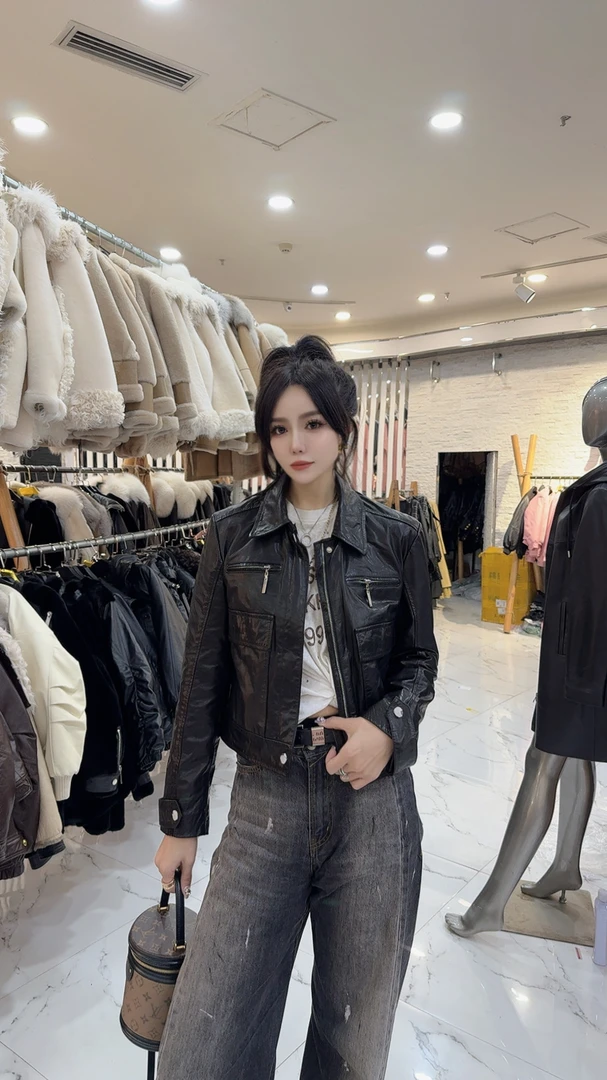 黑色真皮绵羊皮时尚休闲短款