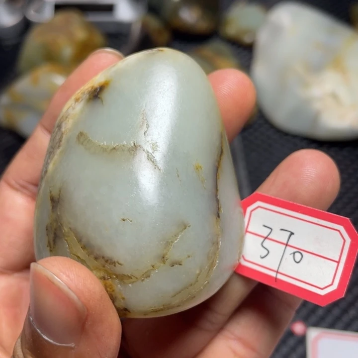 颈饰未镶嵌和田玉一****牙370