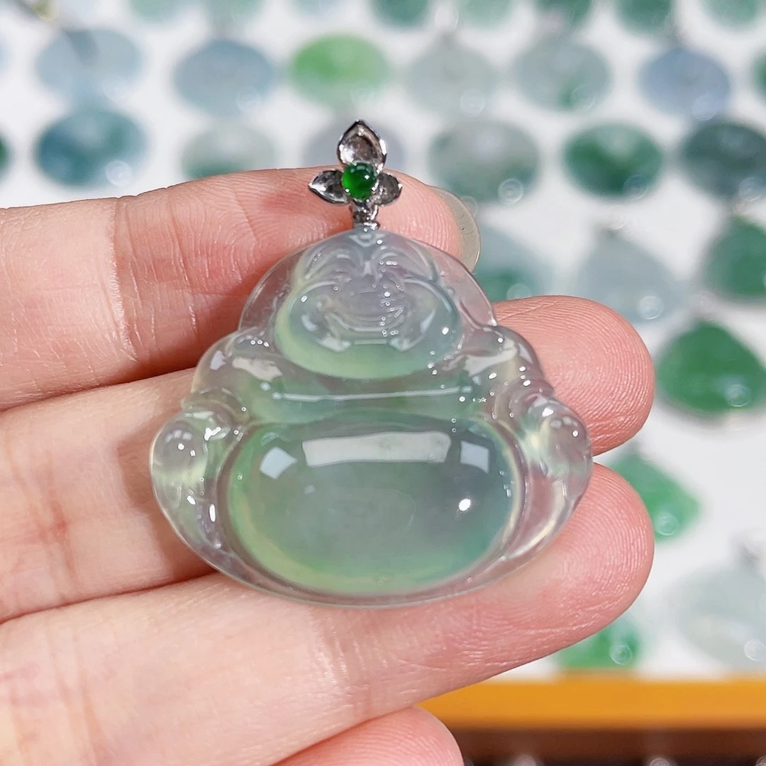 颈饰18K金镶嵌翡翠吊坠