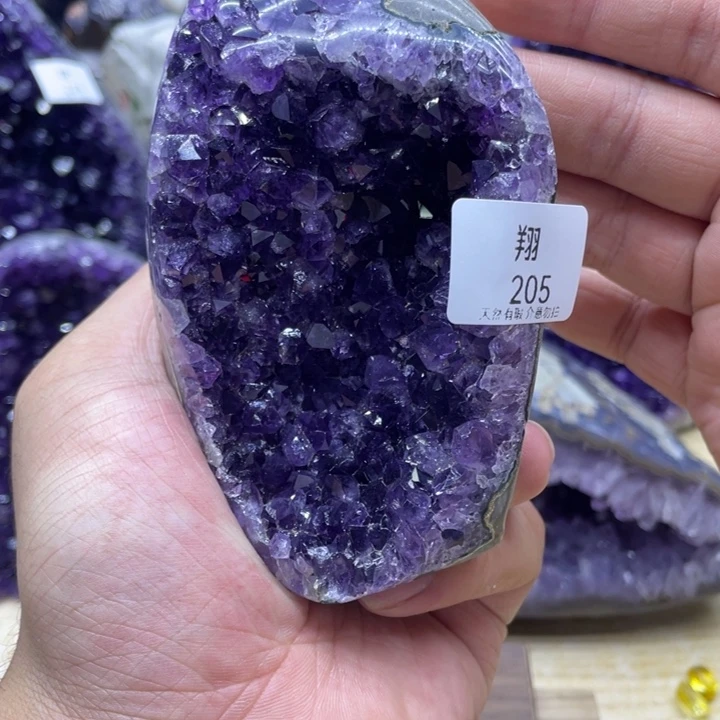 未镶嵌水晶大型摆件（非配饰）