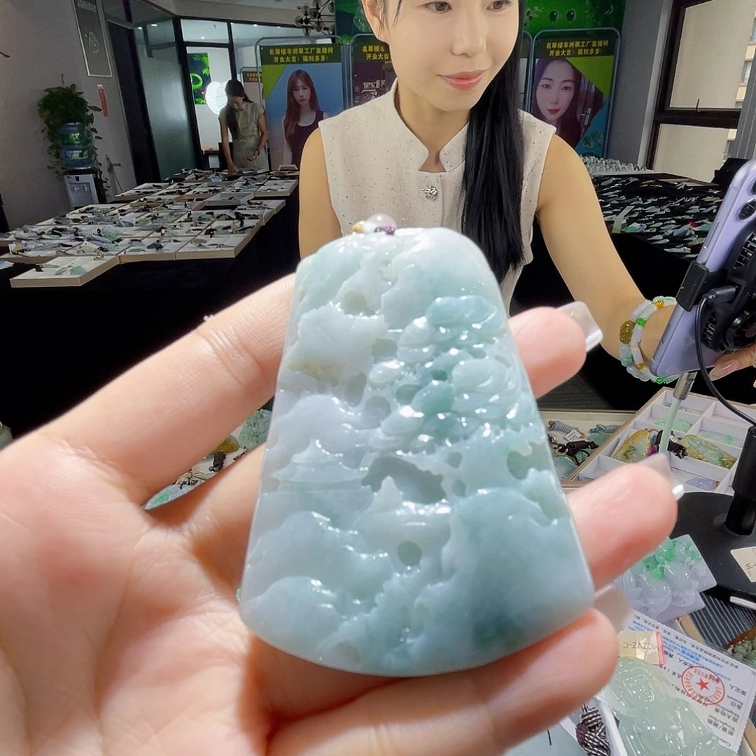 颈饰未镶嵌翡翠一个