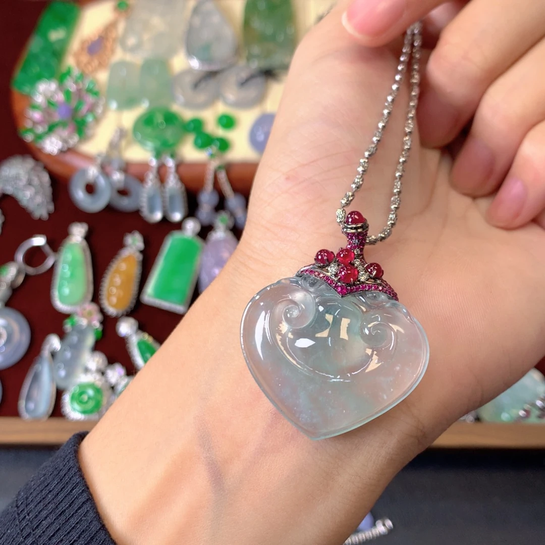 翡翠18K金镶嵌吊坠(不含链)