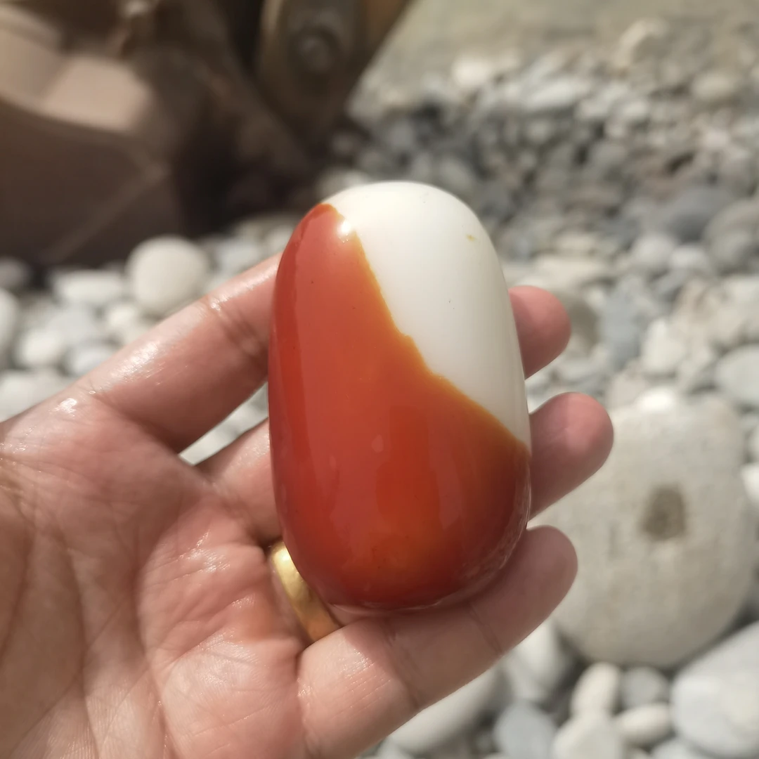 和田原石红皮白肉大把件，可雕刻，可有偿打孔