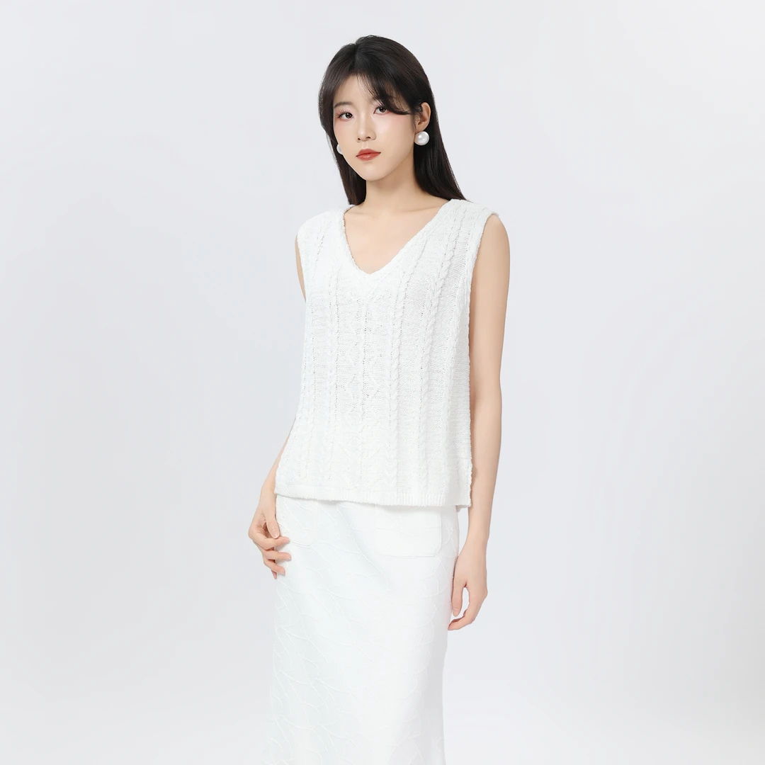 AMASS/阿玛施一秒入夏肌理感马甲针织时尚V领新款背心马夹538073