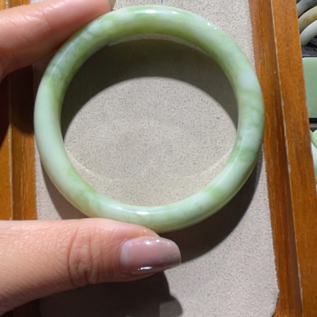 未镶嵌手镯蓝田玉（蛇纹石化大理石玉）松**妈