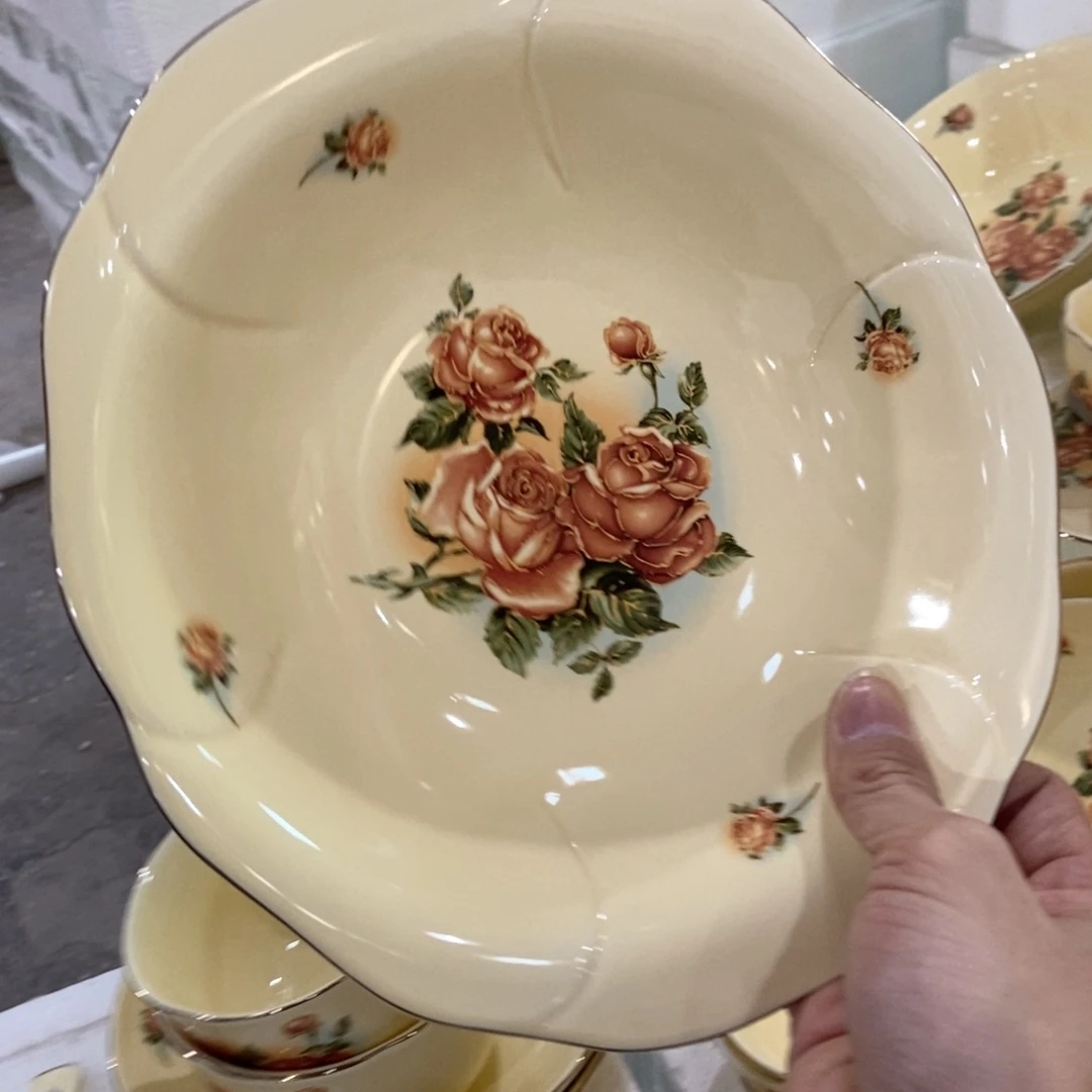 星博陶瓷……………………………………