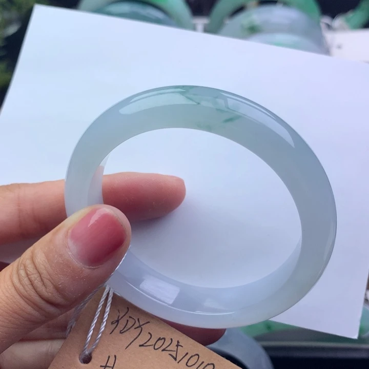 翡翠未镶嵌手镯天然翡翠手镯