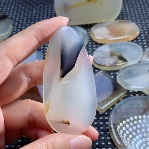 玛瑙/玉髓颈饰未镶嵌拉*克