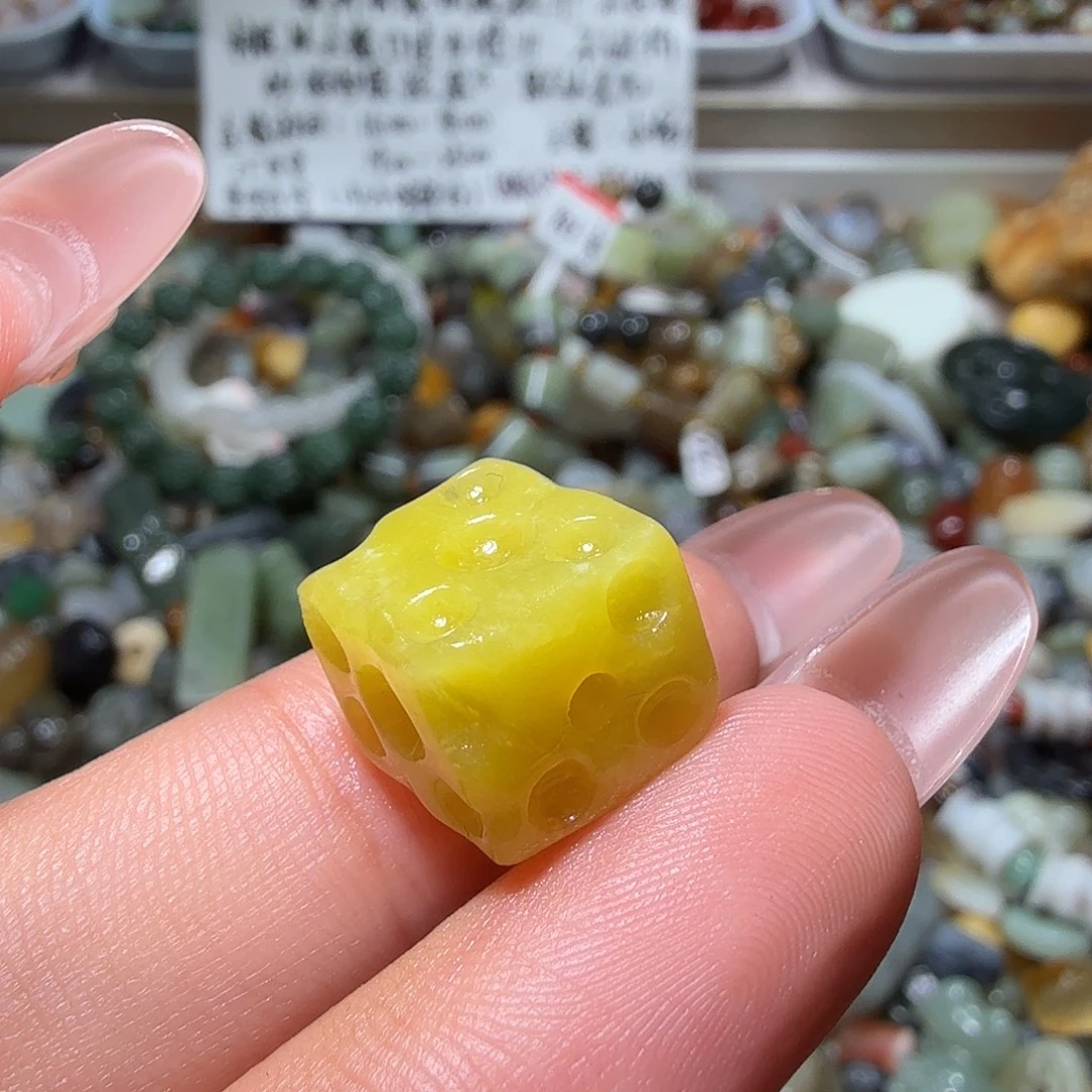 和田玉未镶嵌珠宝奇石