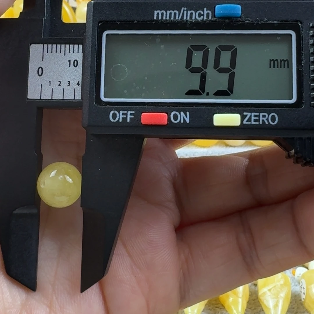 萨***善蜜蜡未镶嵌裸石15杂