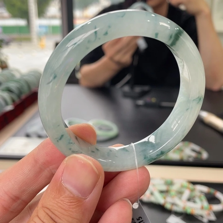 翡翠未镶嵌手镯53.8