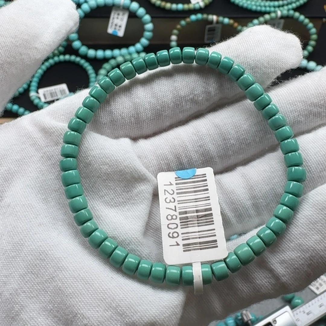 绿松石未镶嵌挂件