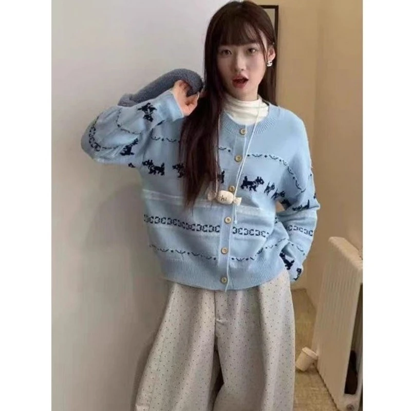 2025冬季新款圆领上衣百搭休闲设计感修身显瘦提花针织开衫毛衣女