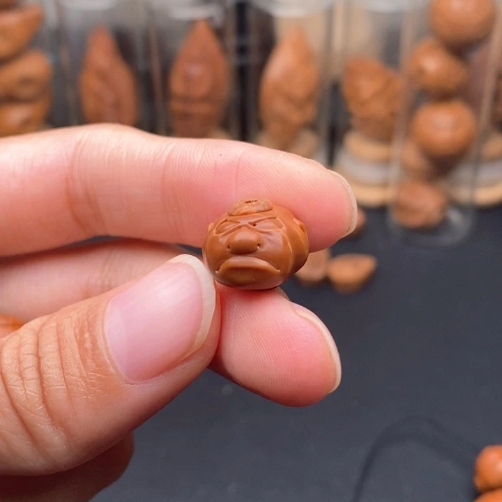 吱***吱吊坠橄榄核小怪核1