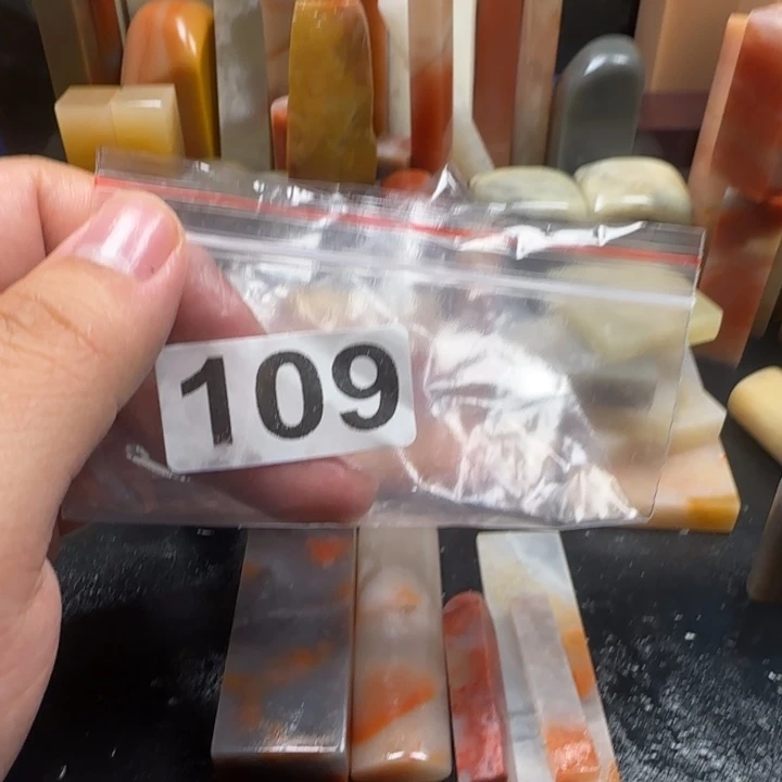 小***灯老挝石老挝