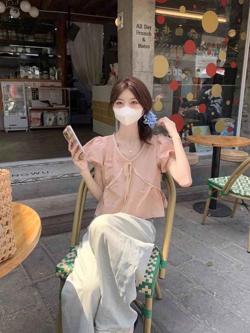 蕾丝边V领泡泡袖衬衫甜美减龄娃娃衫短款上衣法式小众宽松娃娃领