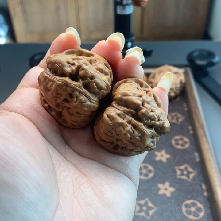 文玩核桃吊坠蛤蟆头38尺寸