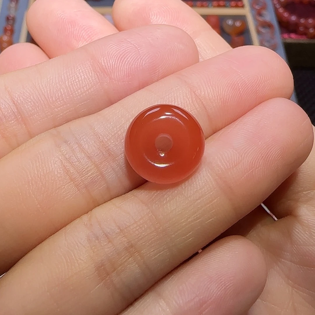 南红玛瑙未镶嵌珠宝奇石知**语