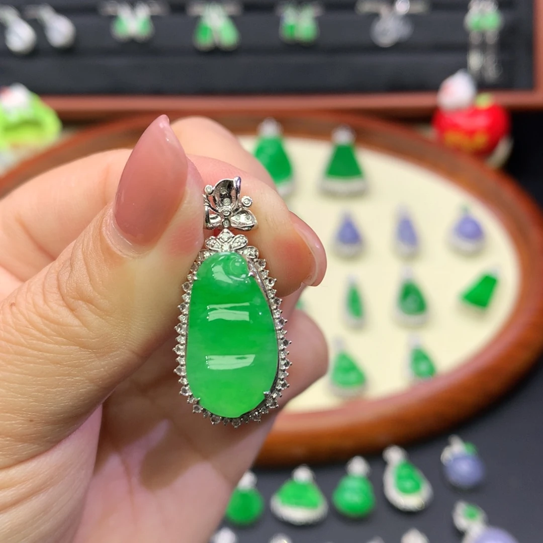 翡翠18K金镶嵌吊坠(不含链)