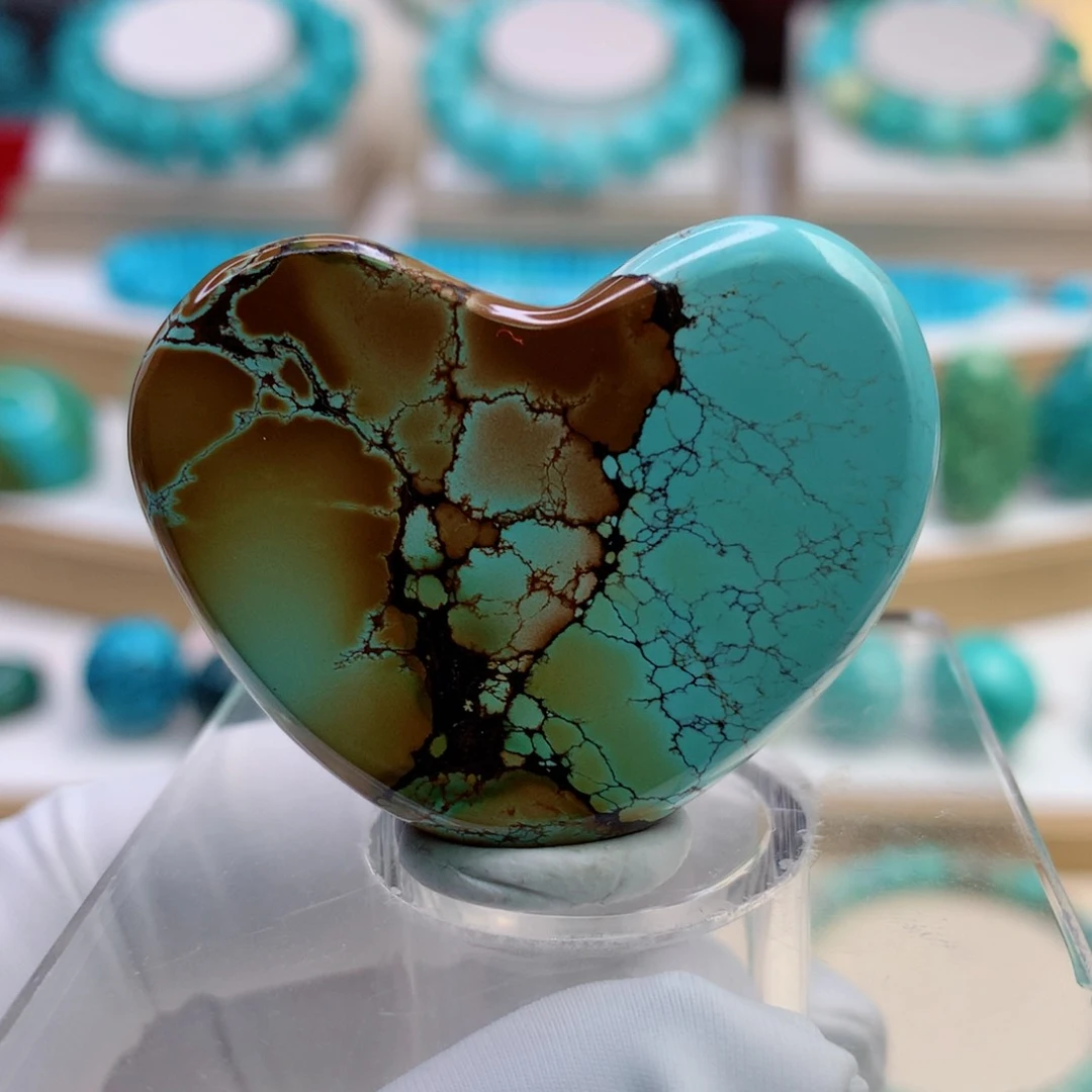 未镶嵌绿松石颈饰