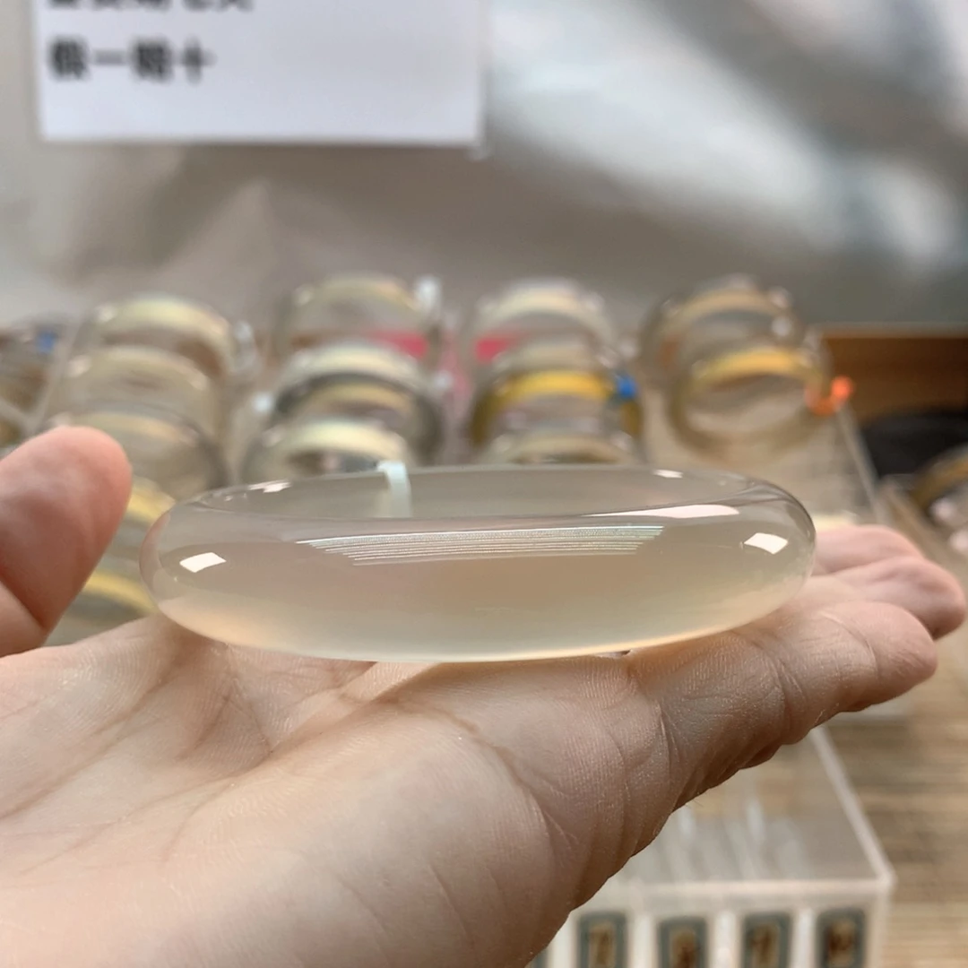 【闪购商品】手镯玛瑙/玉髓未镶嵌迪**妹
