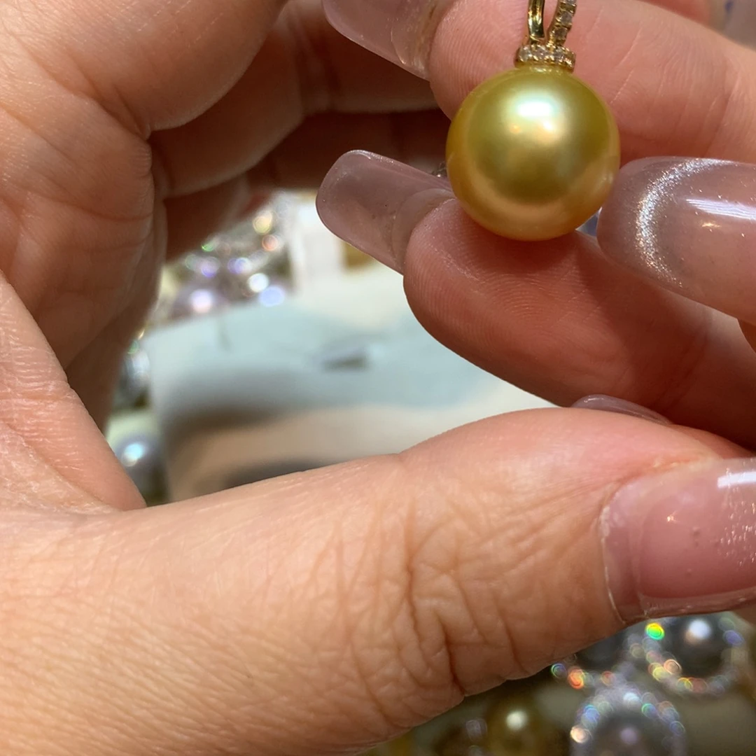 海水珍珠颈饰18K金镶嵌