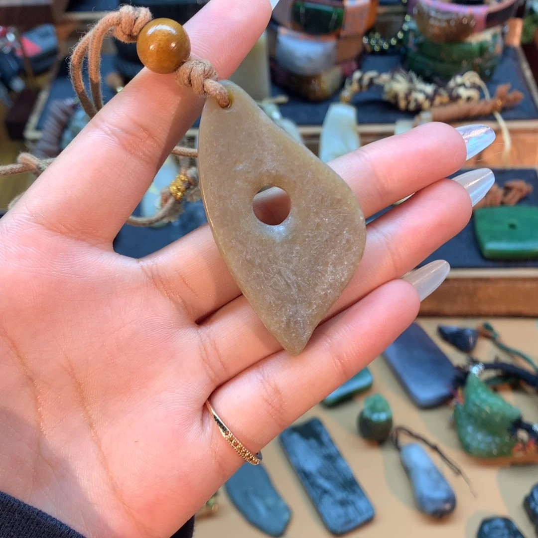 和田玉（糖玉）未镶嵌挂件