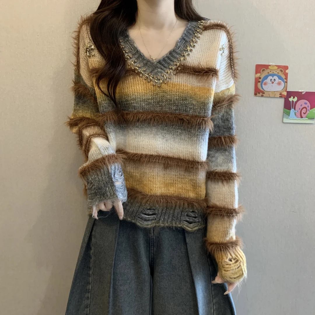 大码复古美拉德渐变色V领长袖毛衣女秋冬胖MM遮肚子显瘦针织上衣