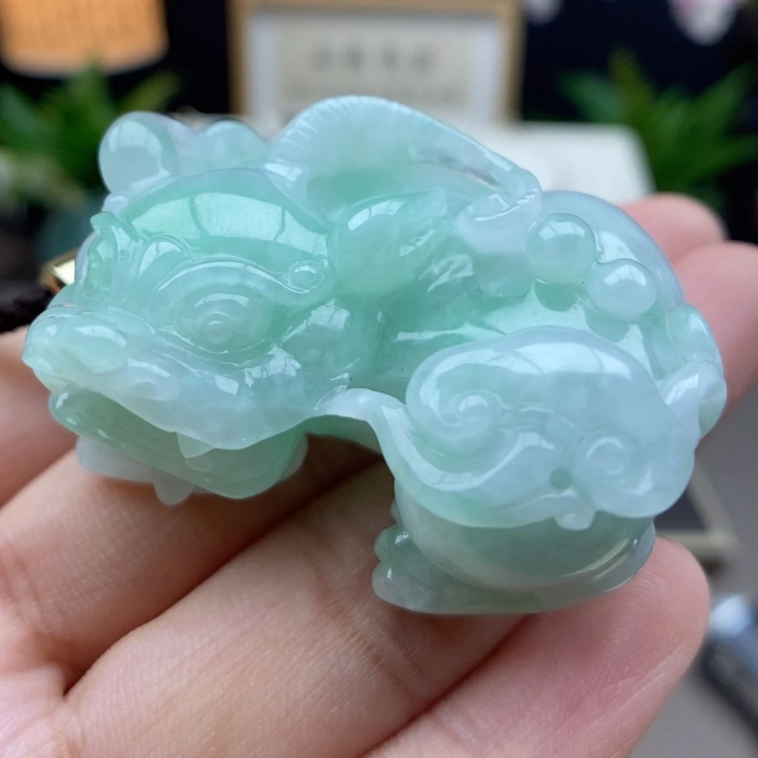 翡翠未镶嵌颈饰吊坠