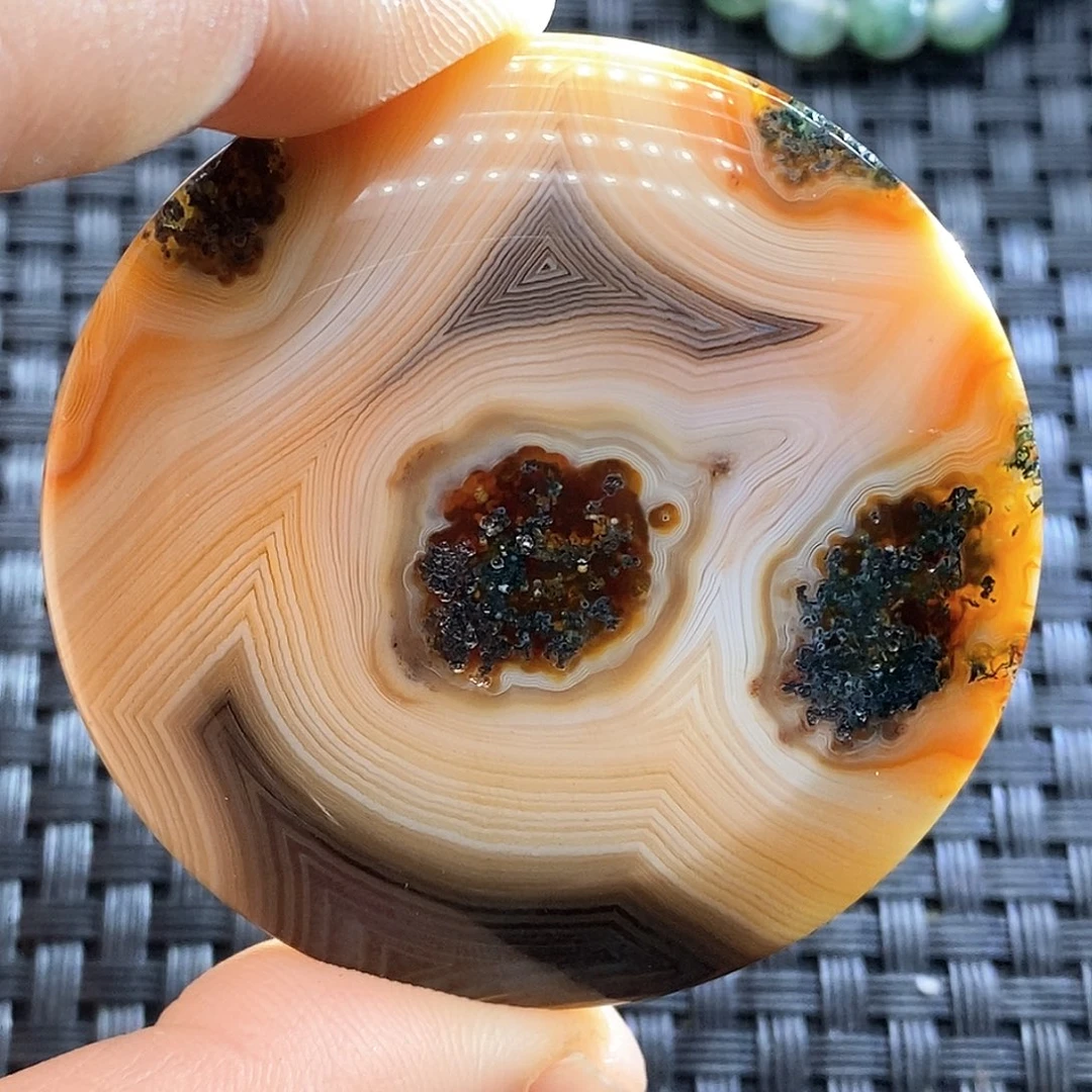 玛瑙/玉髓颈饰未镶嵌山****°