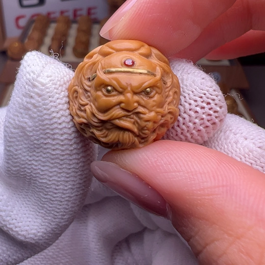 把件猴头核桃镶嵌款钟馗美女全品有正常封口线