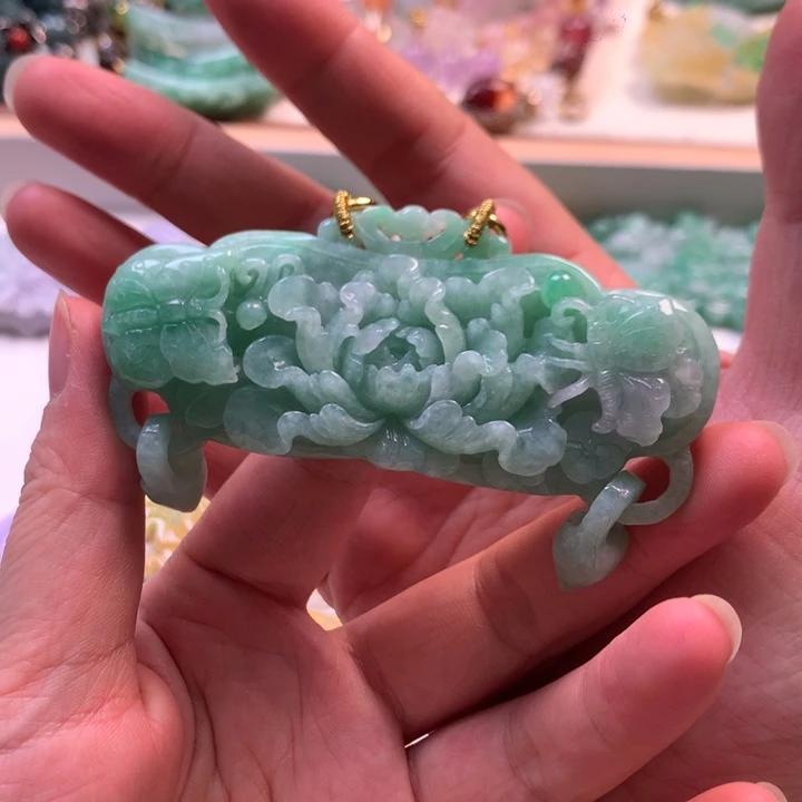 翡翠未镶嵌颈饰吊坠