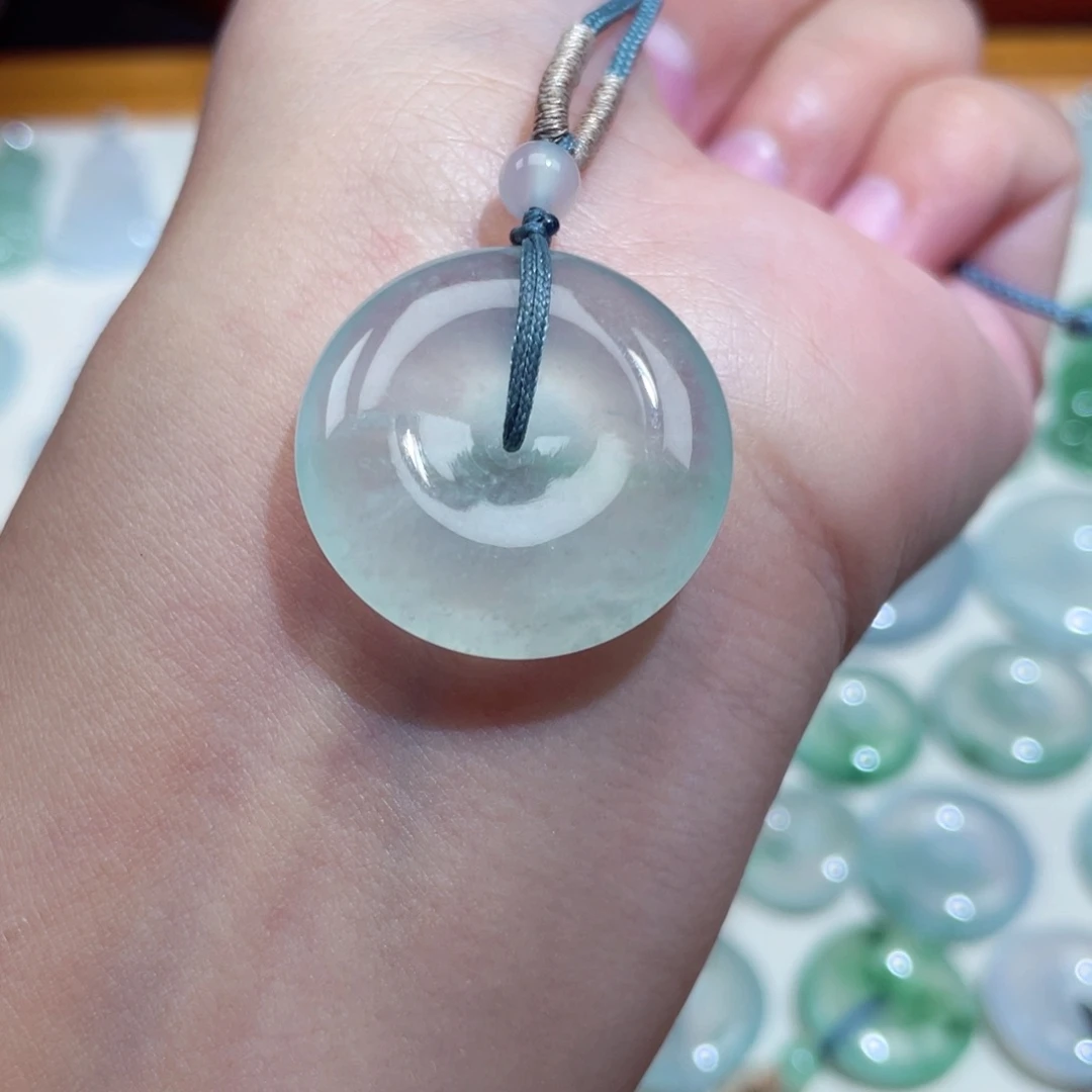 翡翠未镶嵌颈饰扣子