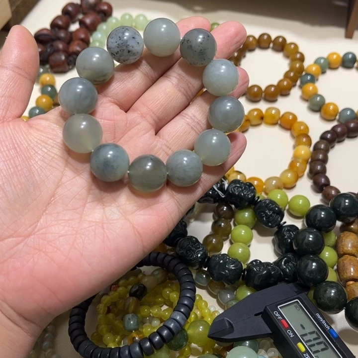 和田玉未镶嵌手链卡18大漏