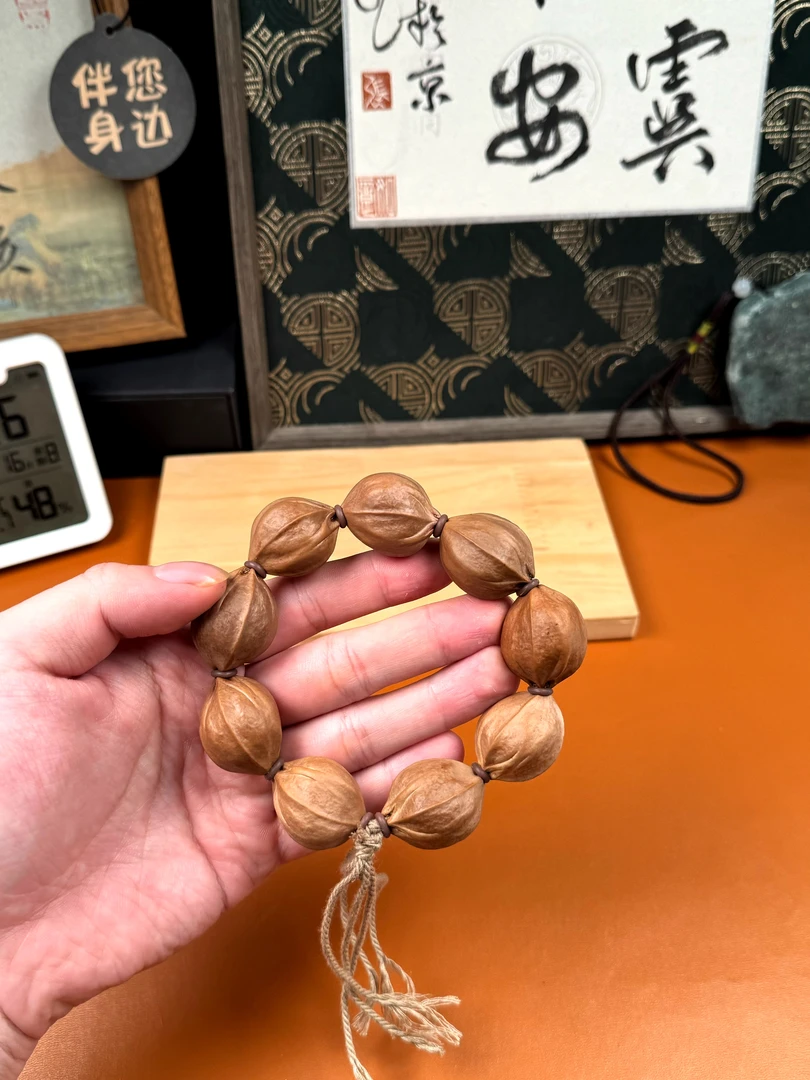 四花梅林铁核手串