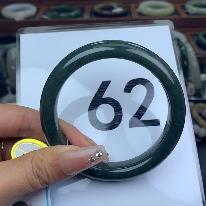 未镶嵌手镯和田玉2
