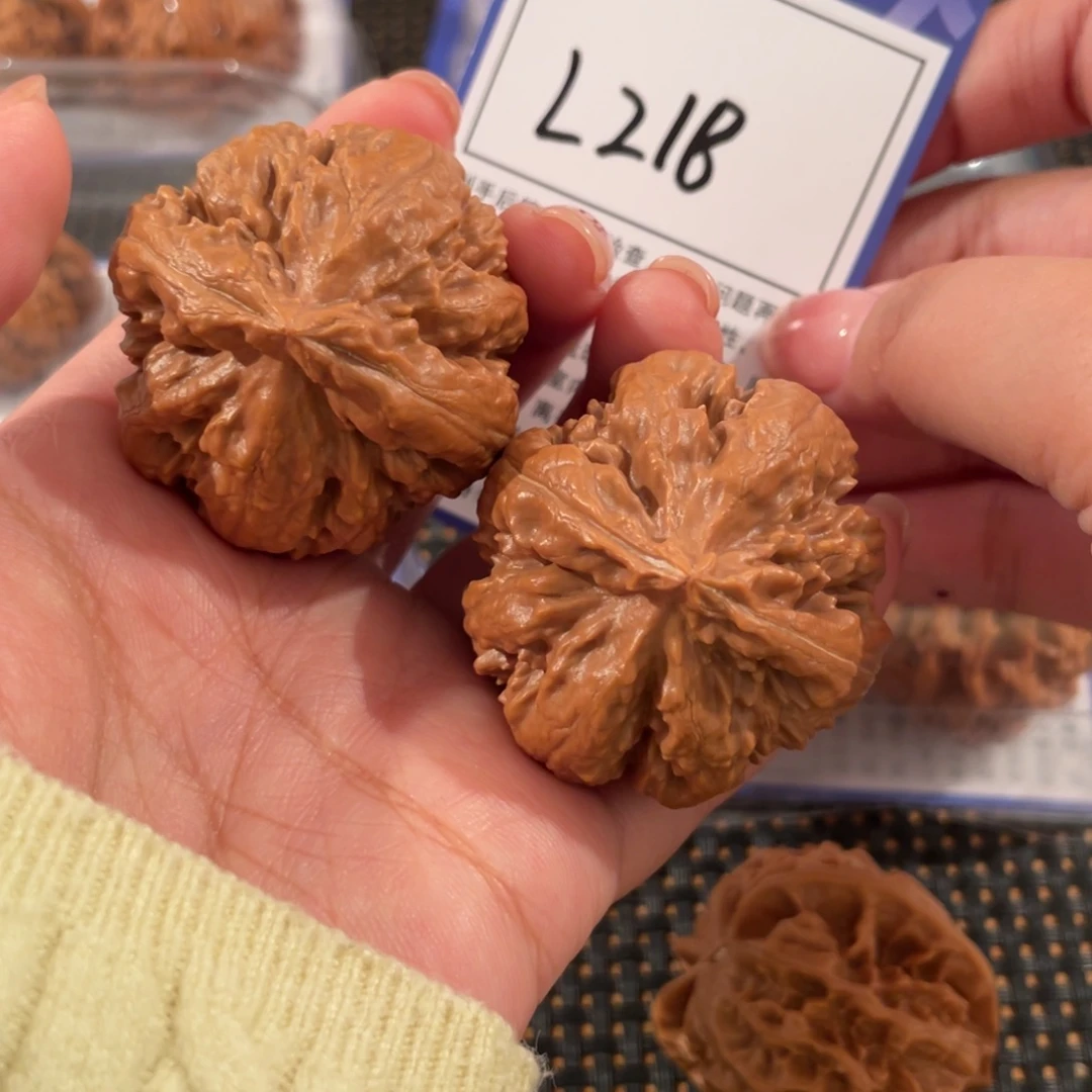 B***n把件文玩核桃L218 霸王龙41