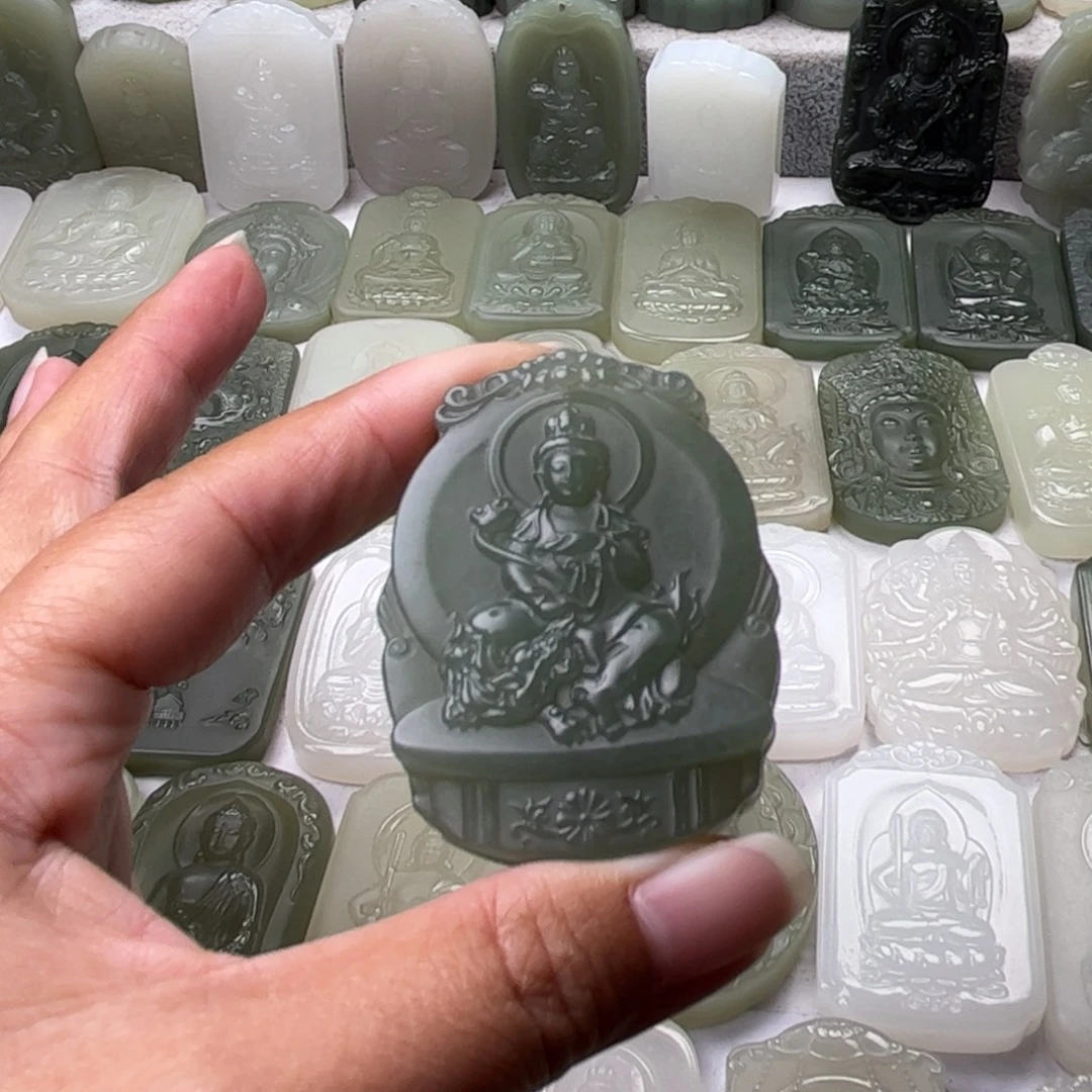 快***草定制和田玉打孔抛光