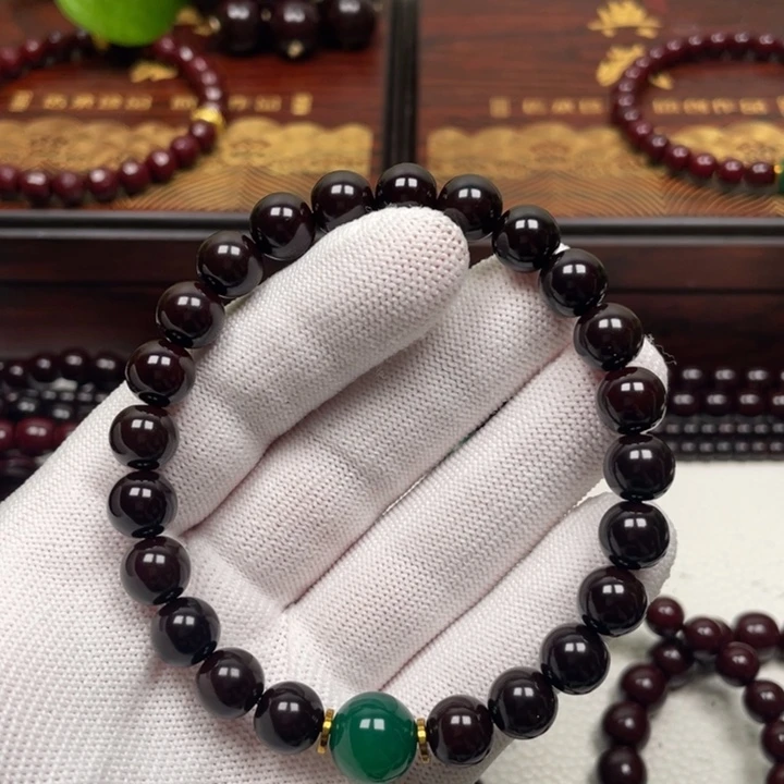 王***德吊坠猴头核桃猴头