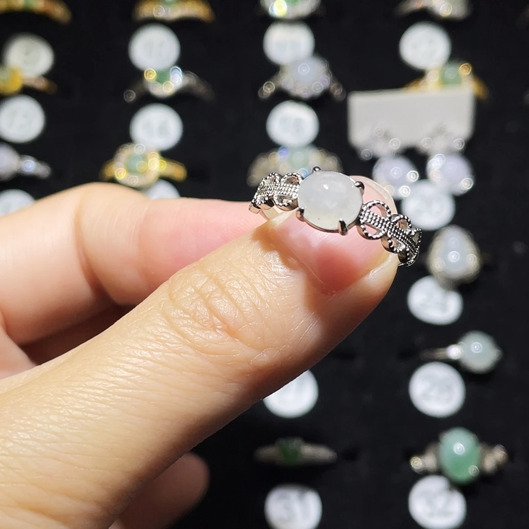 翡翠未镶嵌戒指戒指