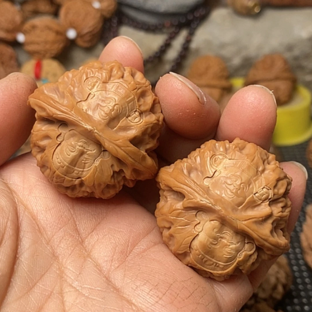 【闪购商品】把件文玩核桃雕刻宫灯