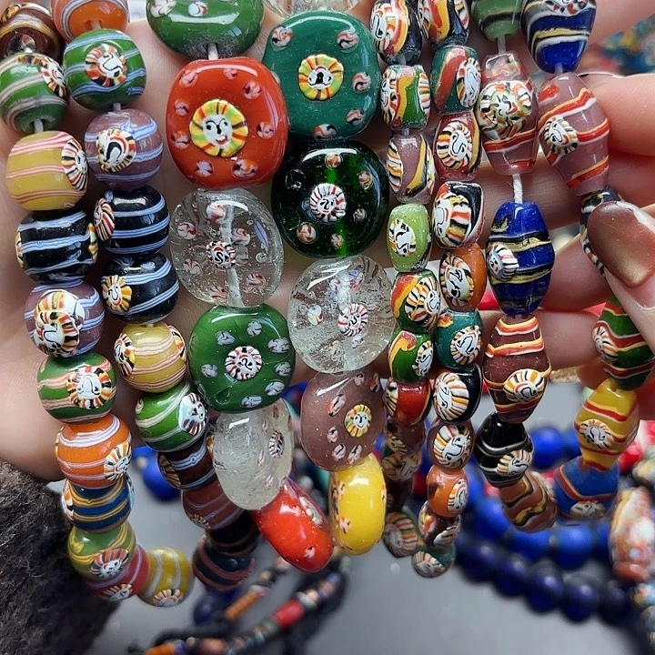 琉璃颈饰琉璃琉璃人脸价格不等，喜欢私我