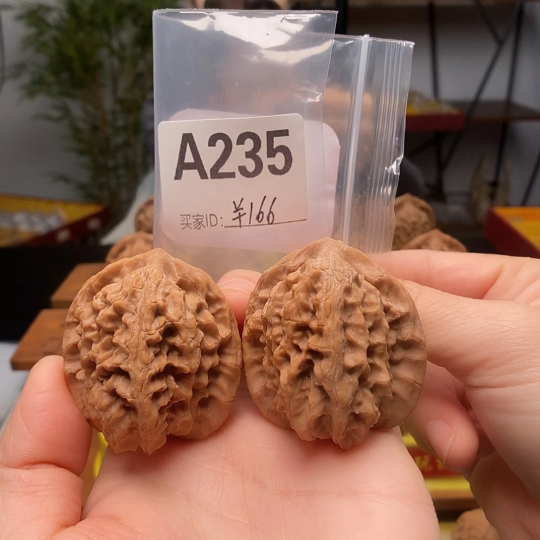 文玩核桃吊坠马老四40