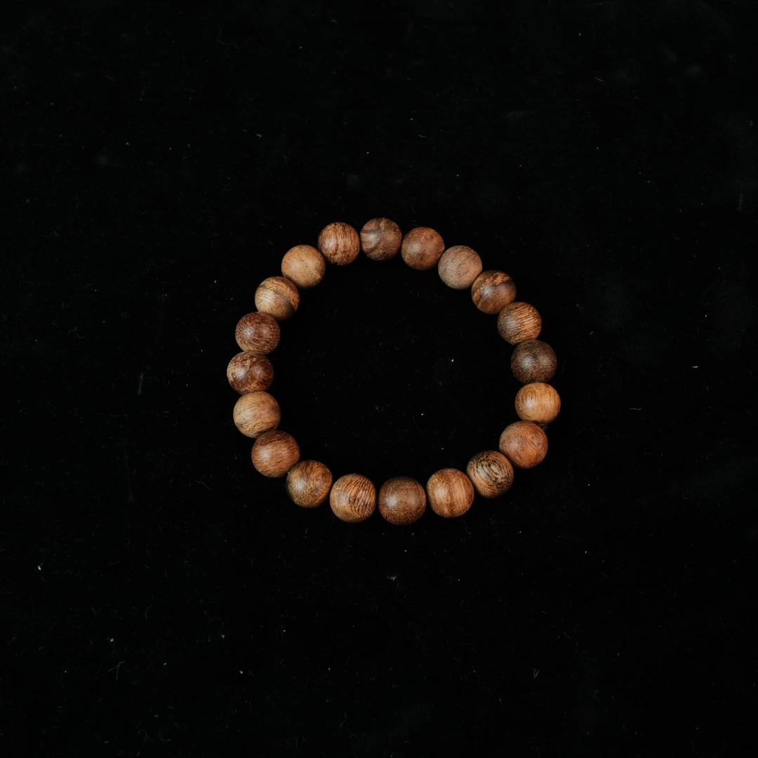A5073文莱沉香软丝黑棋85分沉老料手串1.02cm  7.04g