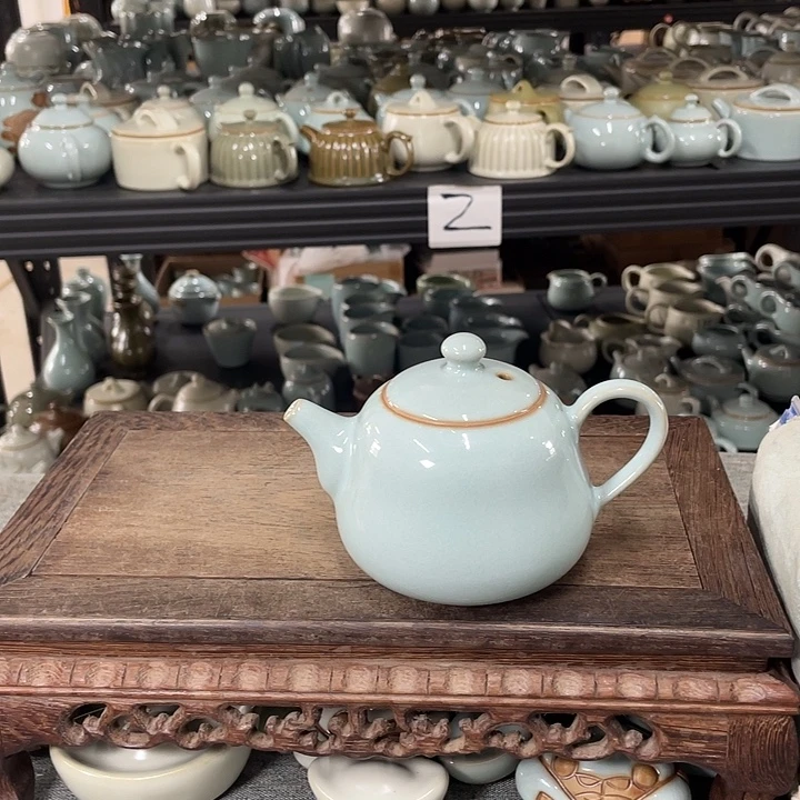 摆件天青釉葫芦壶